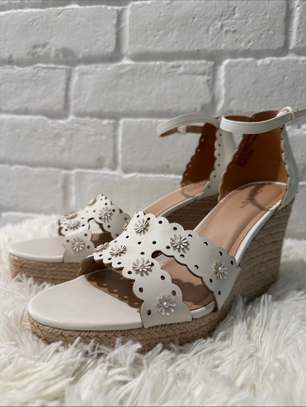 Wedge Sandals with Floral Cutouts - White